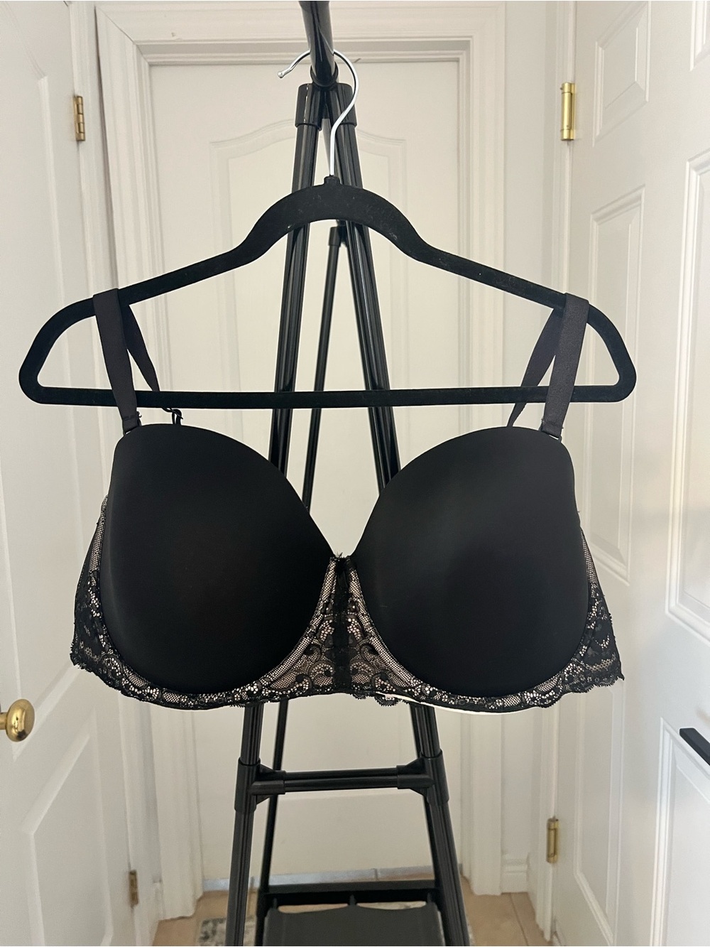 Torrid Black Lace-Trim Bra 44 DD